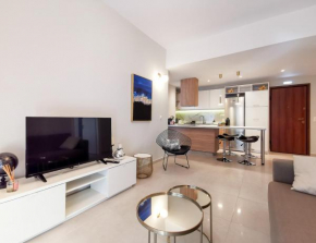 Stylish apartment next to metro and Acropolis